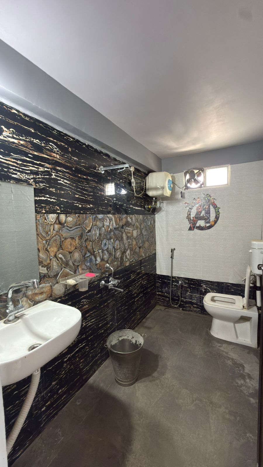 Krishna Niwash photo 3